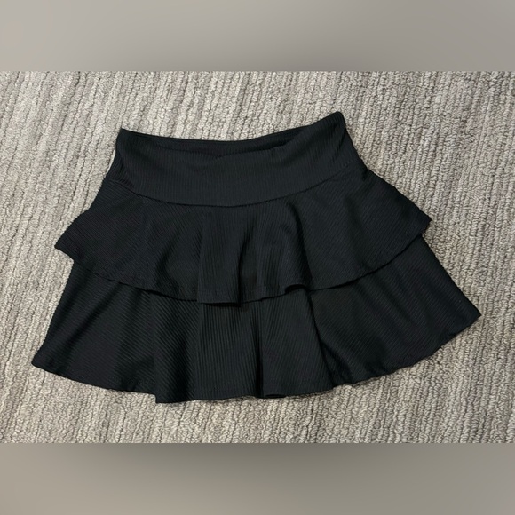 SLS Apparel Girls Black Ribbed Ruffle Skirt - Picture 1 of 11